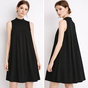 Forever 21 - Trapeze Black Dress - Size: XS